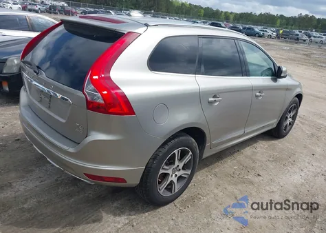 2015 Volvo Xc60 T6 Premier Plus из США, поврежденный, VIN YV4902RC5F2579433